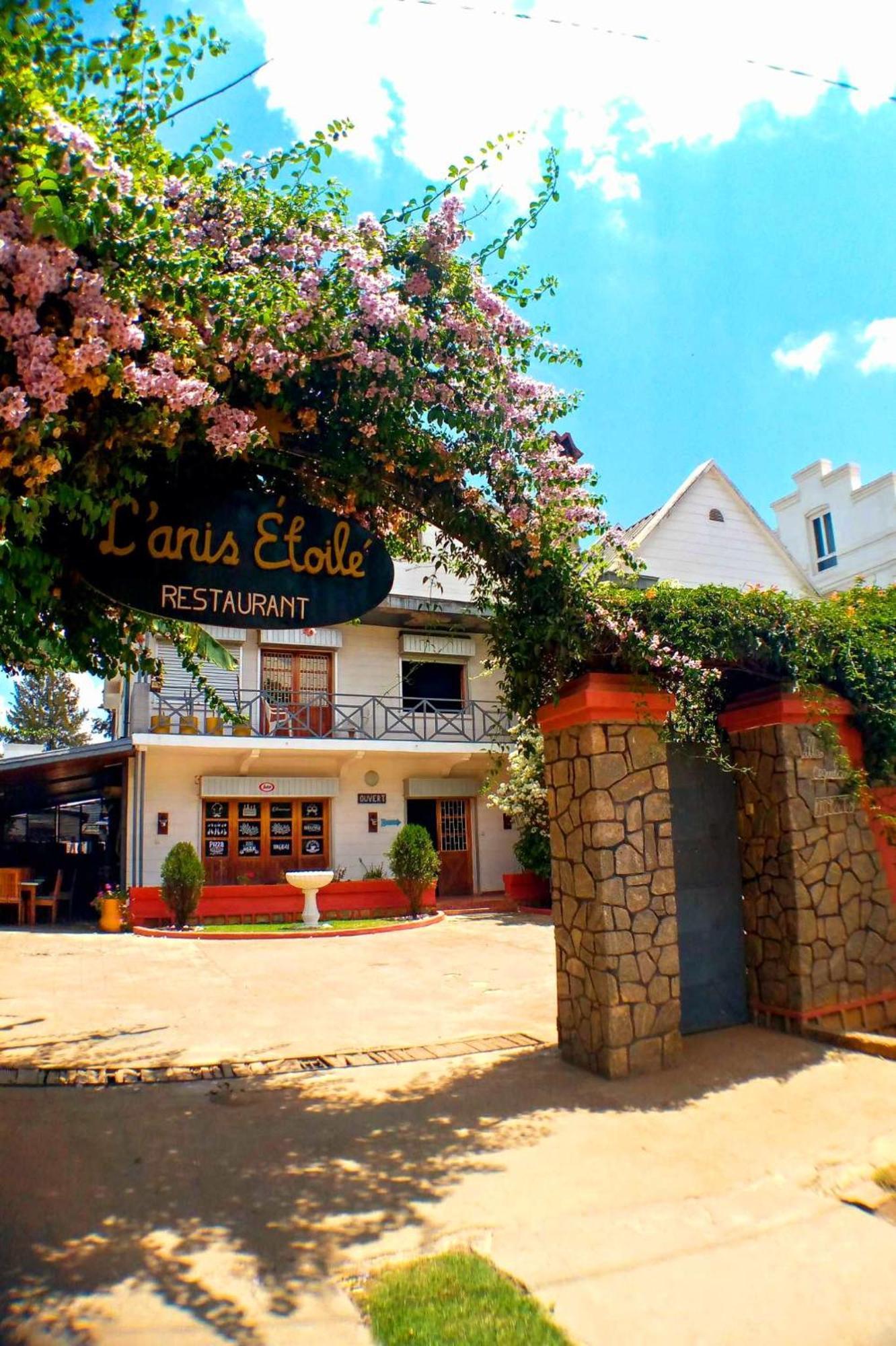 L'Anis Etoile - Hotel Restaurant Antsirabe Exterior foto